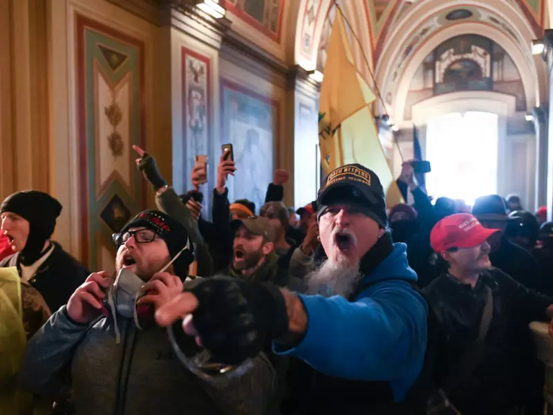 Seguidores de Trump en irrupción al Capitolio de EE.UU.