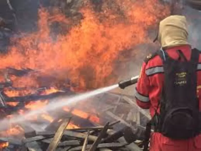 Bomberos en Caldas