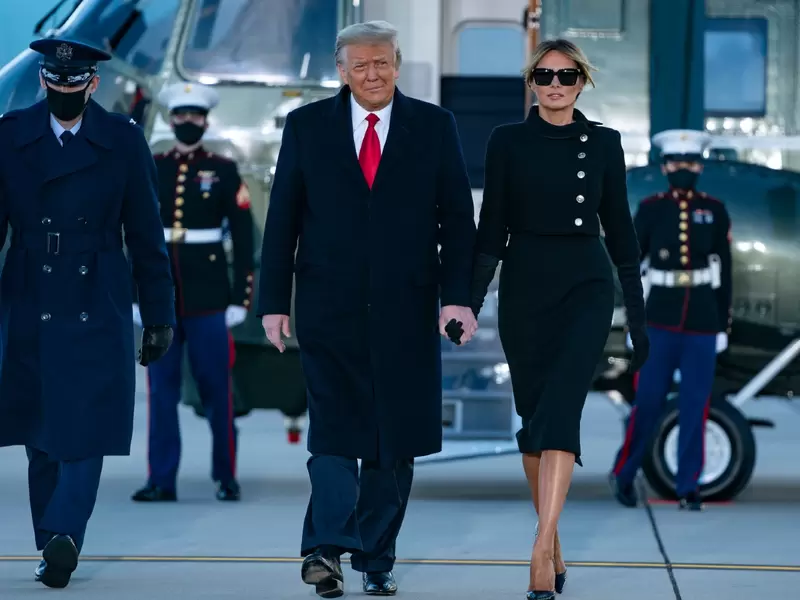Donald Trump y Melania Trump al salir de la Casa Blanca. Donald Trump y Melania Trump al salir de la Casa Blanca.
