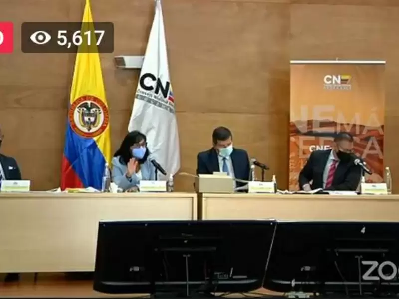La diligencia se transmitió por las redes sociales del CNE.