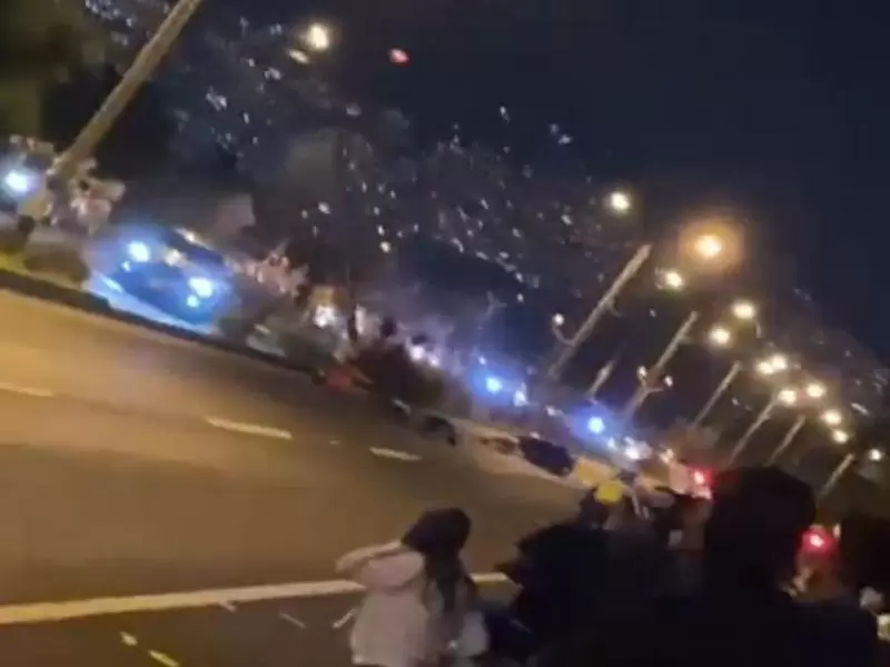 Momento del accidente de tránsito en la avenida Las Palmas de Medellín.