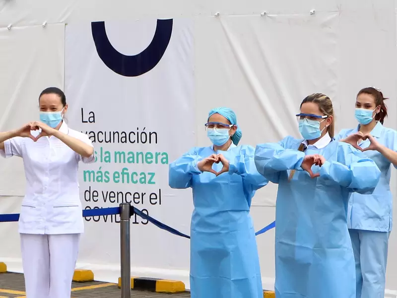 Vacunación contra la covid 19 en Clínica Colombia de Bogotá