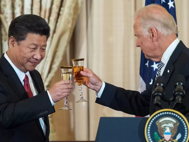 Xi Jinping y Joe Biden en 2015