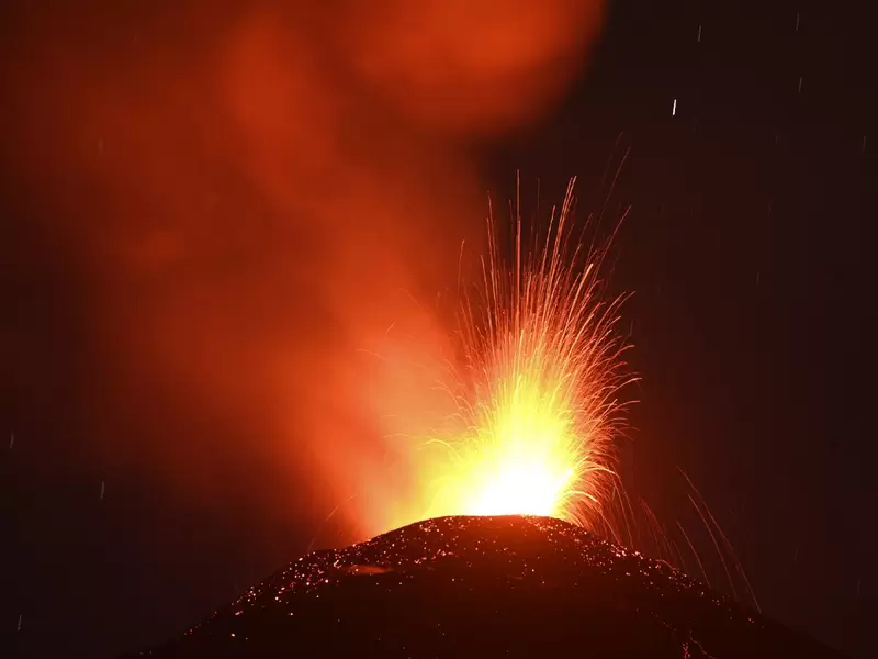 Volcán de Pacaya genera alarma en Guatemala