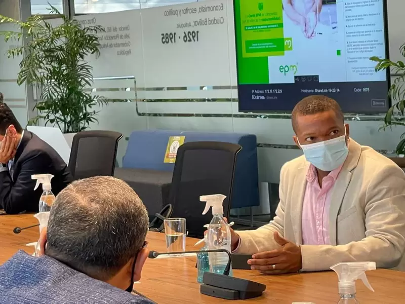 Reunión del personero de Medellín, William Vivas, con funcionarios de EPM.