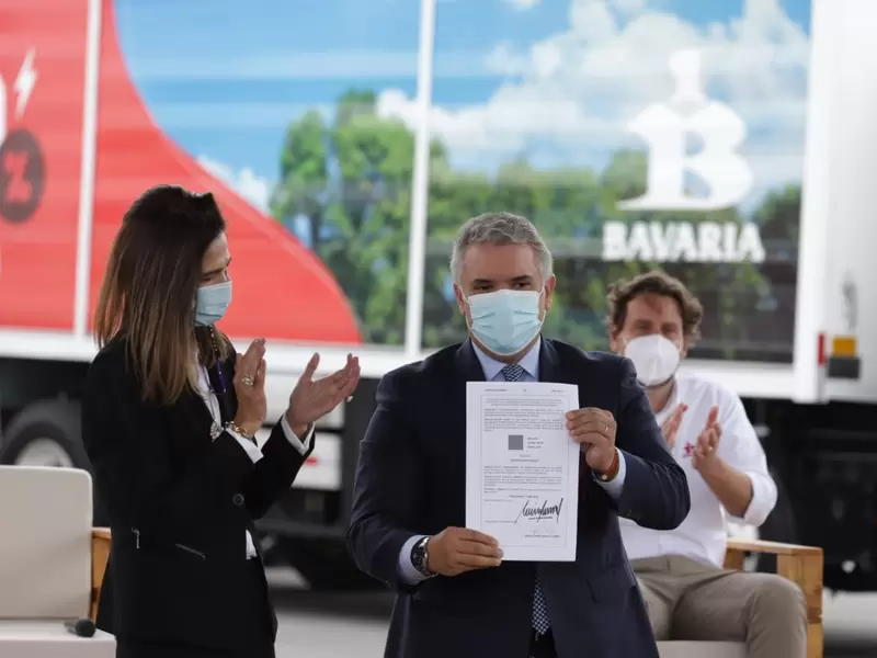 Presidente Iván Duque y ministra de Transporte, Ángela María Orozco