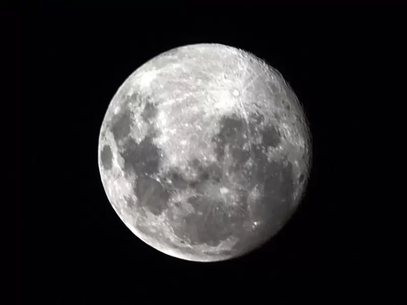 fotografía de la Luna