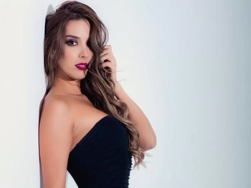 VIOLETA BERGONZI VIOLETA BERGONZI