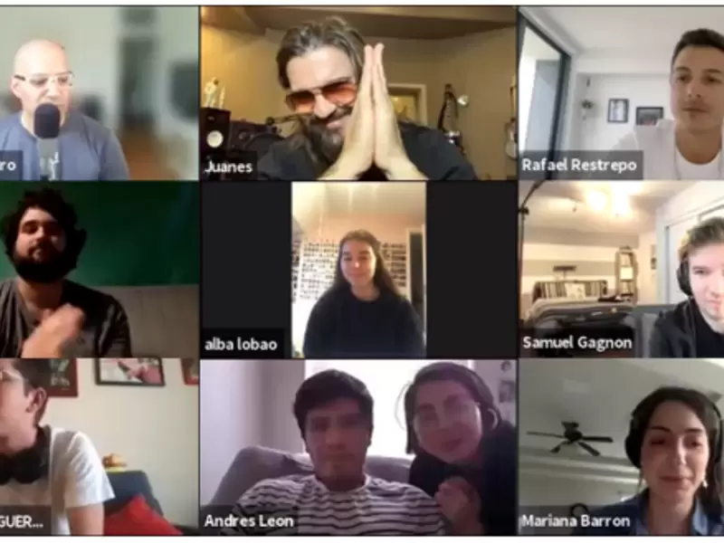 Juanes con estudiantes de la Universidad de Berklee