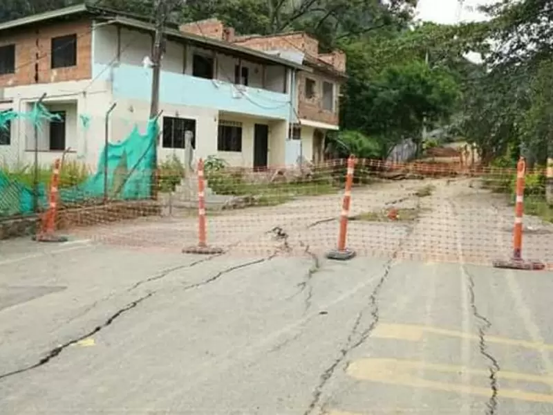 Falla estructural en Copacabana, Antioquia.