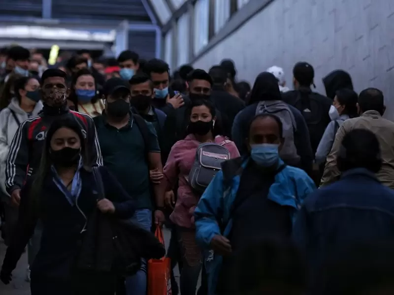 Aglomeración en Transmilenio en medio de tercer pico de coronavirus