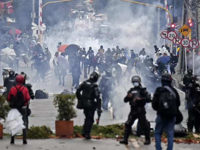 Disturbios en las protestas contra la reforma tributaria