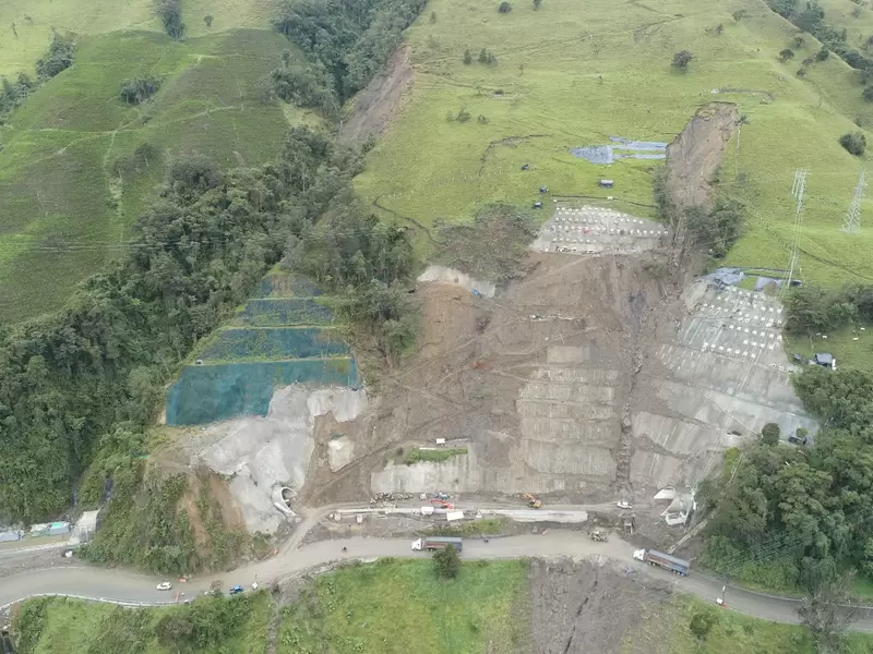 Sector Cinabrio Kilometro 37 vía La Línea - Archivo Invias