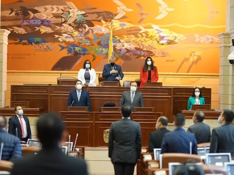 MOCIÓN DE CENSURA CONTRA MINDEFENSA MOCIÓN DE CENSURA CONTRA MINDEFENSA