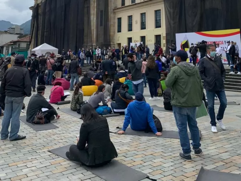 Concejales sesionan en la Plaza de Bolívar