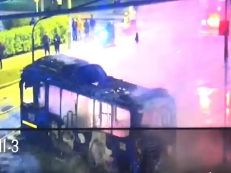 Bus del Sitp incinerado en marchas del 1 de mayo