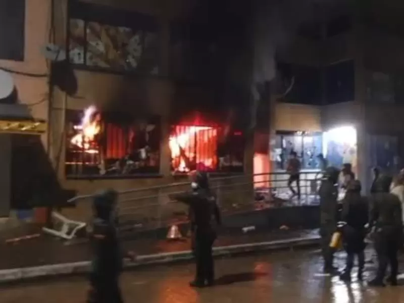 Incendian la Alcaldía de Acacías, Meta
