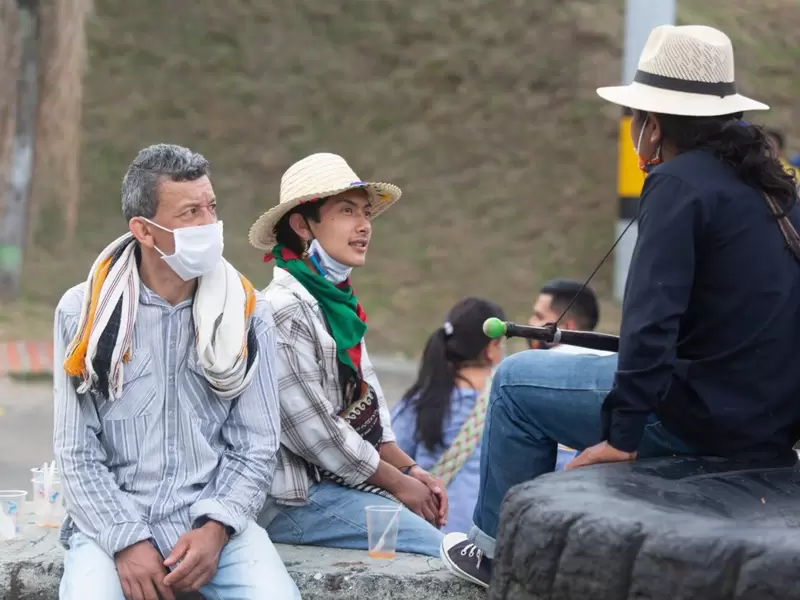 Referencia minga indígena en Medellín.