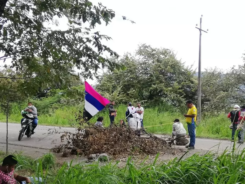 Bloqueos en vías del Huila no se unieron a corredor humanitario definido por la minga