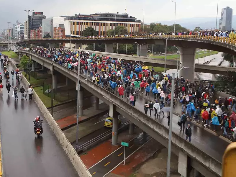 Paro nacional 5 de mayo: manifestantes marcharon por calles de Bogotá