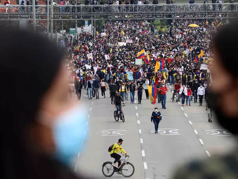 Paro nacional 5 de mayo: manifestantes marcharon por calles de Bogotá