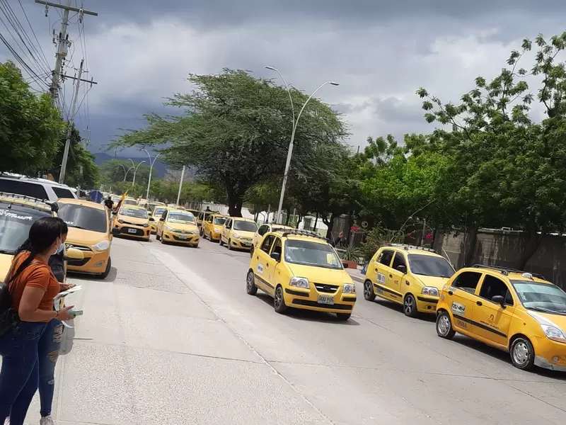 Regresa el pico y placa y se flexibiliza los horarios de toque de queda en Santa Marta