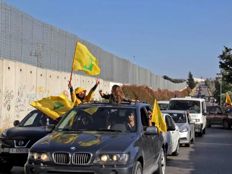 Libaneses apoyan a palestinos en la frontera con Israel