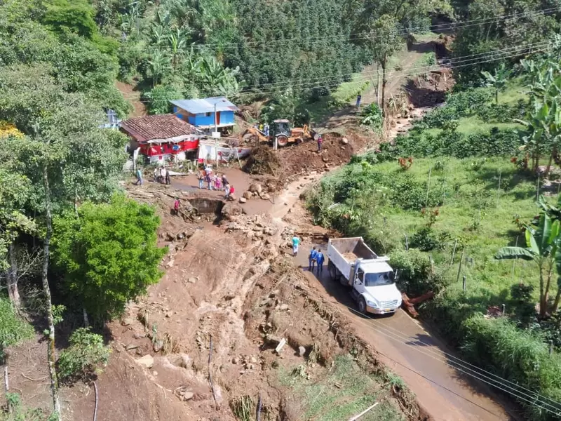 Desbordamiento de la quebrada La Silbadora en Dosquebradas, Risaralda