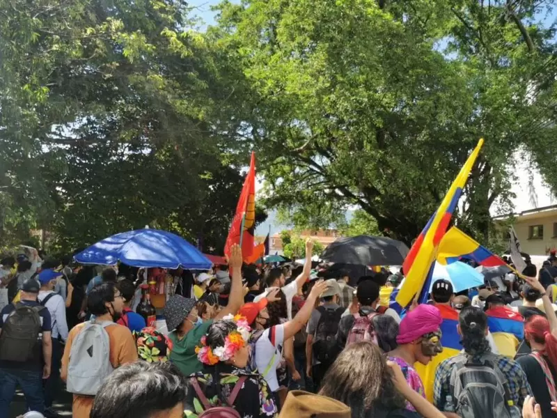 Referencia marchas en Medellín.