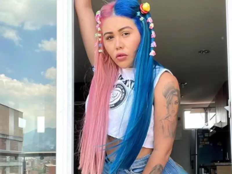 Yina Calderón publicó una foto de joven