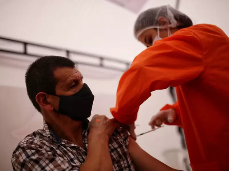 VACUNACIÓN CONTRA EL CORONAVIRUS VACUNACIÓN CONTRA EL CORONAVIRUS