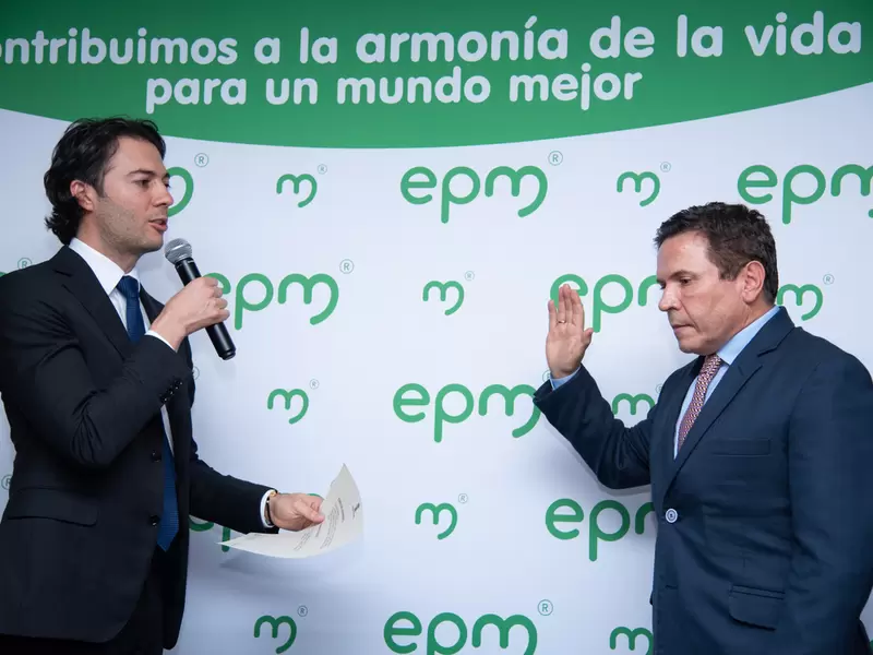El alcalde de Medellín, Daniel Quintero; y el exgerente de EPM, Álvaro Guillermo Rendón.