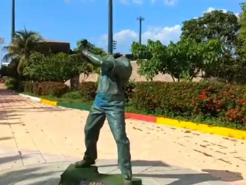 Deterioro que presentan las estatuas y monumentos en Cartagena