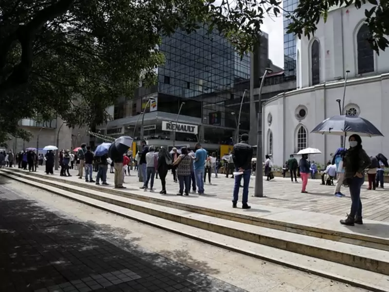 Filas en Colombia/ desempleo