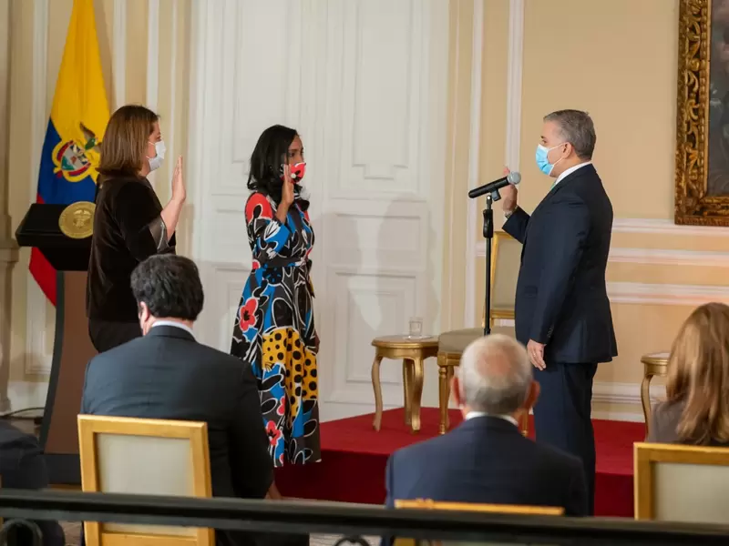 Posesión de las ministras de Comercio y Cultura