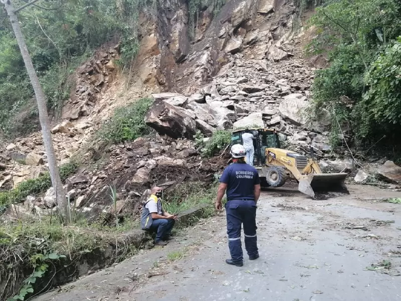 El derrumbe tiene incomunicado a Manizales con el oriente de Caldas.