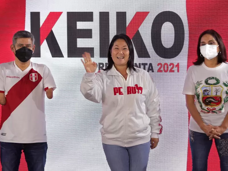 Keiko Fujimori puntea en las elecciones en Perú