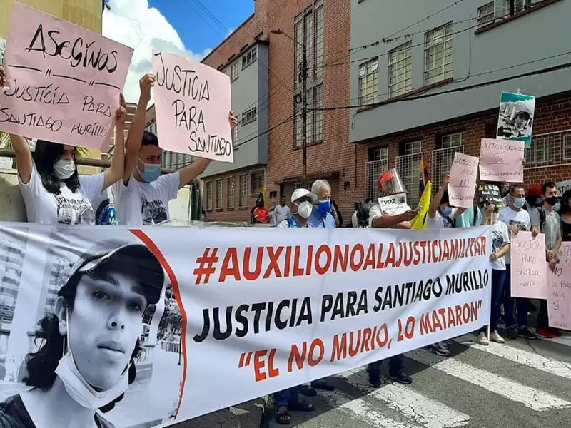 Plantón en memoria de Santiago Murillo