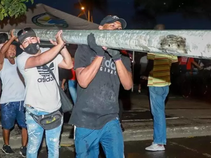 Manifestantes indicarón que seguirán haciendo presencia en el punto, pero sin afectar la movilidad.