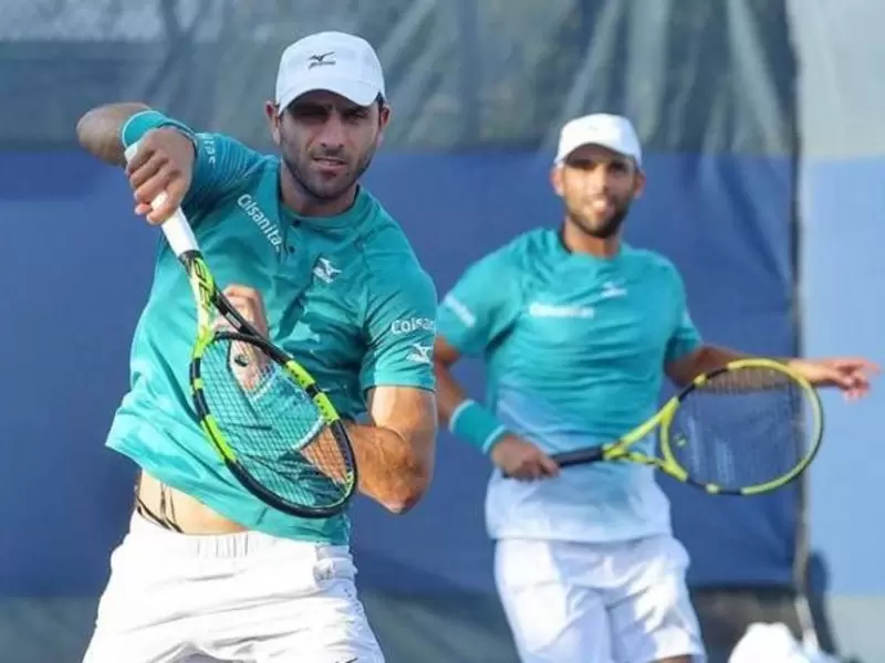 Cabal y Farah giro de superficie dura