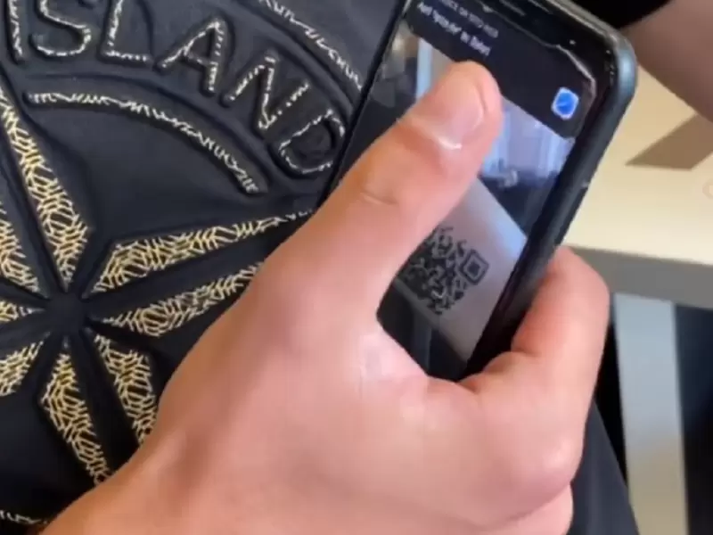 Andrea Colonnetta se tatuó su pasaporte sanitario Andrea Colonnetta se tatuó su pasaporte sanitario