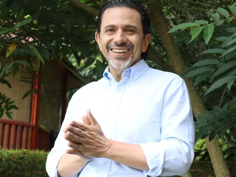 Twitter Miguel Ceballos, Precandidato presidencial