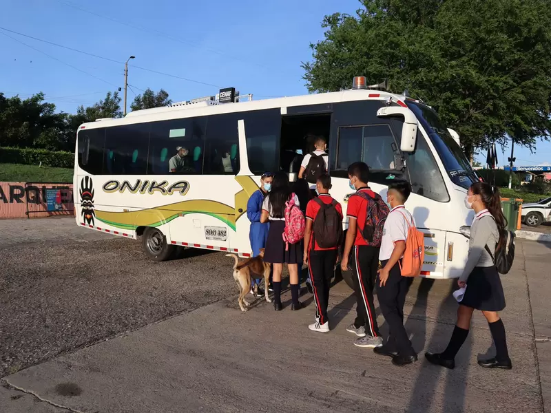 Alumnos venezolanos en la zona de frontera