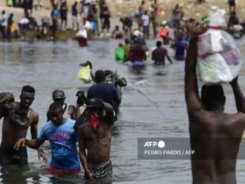 Migrantes haitianos en la frontera sur Texas