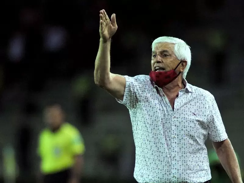 Julio Comesaña, técnico de Medellín