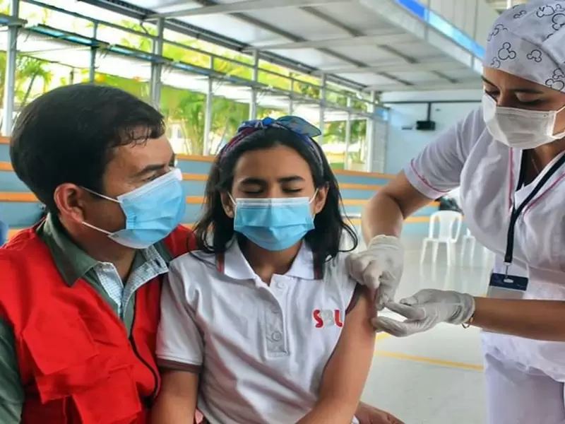 Vacunación sigue en los colegios de Ibagué