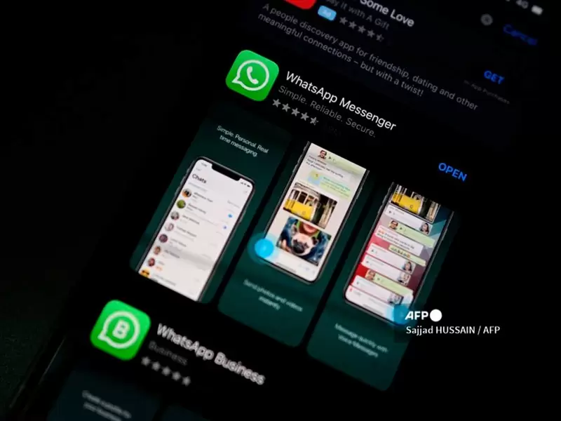 Descarda de WhatsApp en un teléfono