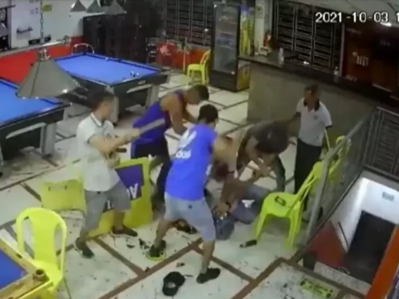 justicia por mano propia: golpiza a ladrón en billar de Cúcuta justicia por mano propia: golpiza a ladrón en billar de Cúcuta