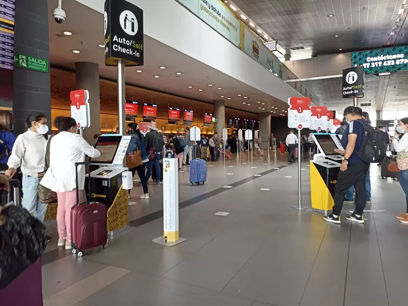 Viajeros Aeropuerto El Dorado