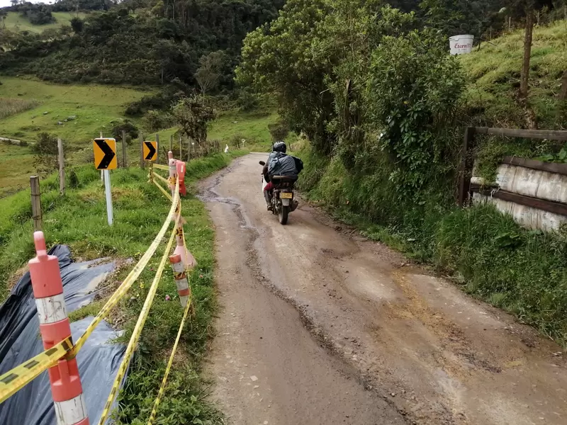 Vías terciarias en mal estado